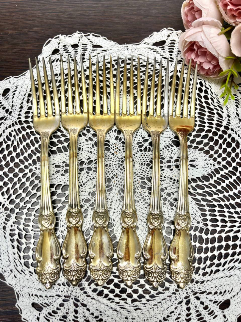 Вилки столовые "Серебряная роза" з-д Кольчугино. Мнц с серебрением и золочением. Потертость Цена за6. Картинка 1